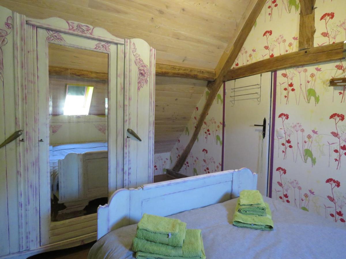 Lalot Bed and Breakfast Oulches Buitenkant foto